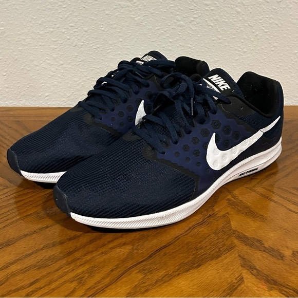 Nike Downshifter 7 Men\'s Black Running Shoes Size 12